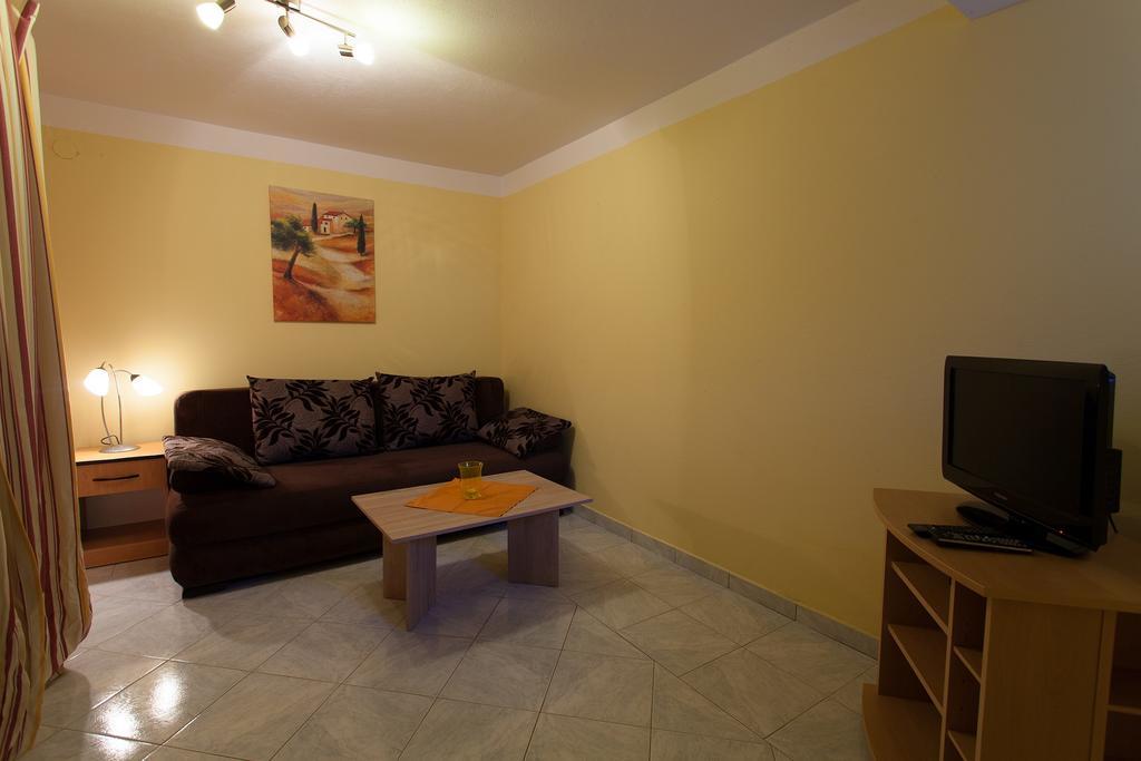 Villa Mir Polje  Exteriér fotografie